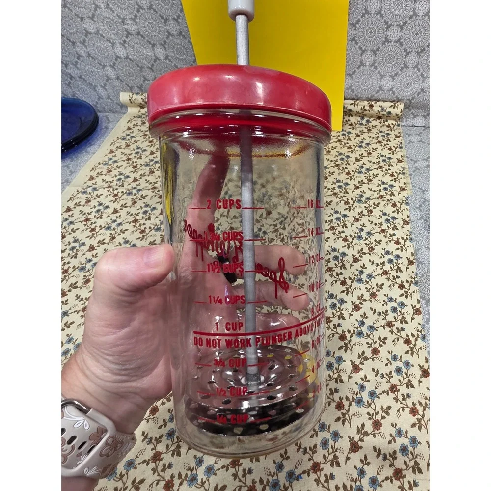 Vintage‎ Speed & Whipper Hand Crank Mixer Glass Measuring Cup Red Lid Kitchen
